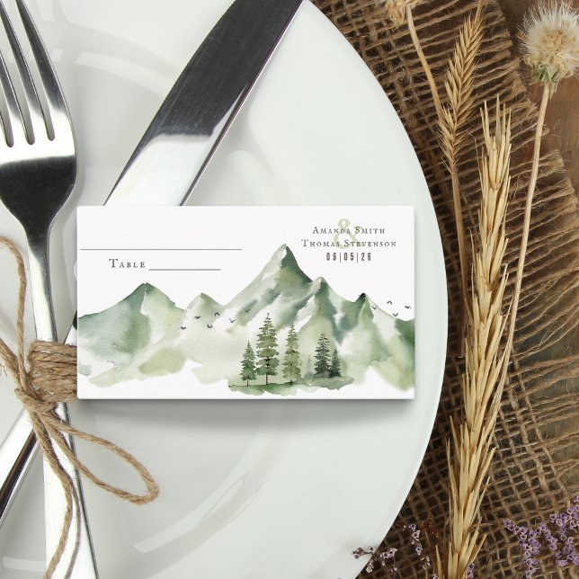 Tarjeta De Mesa Elegante paisaje sereno de montaña verde (Subido por el creador)