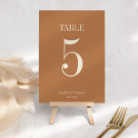 Tarjeta De Mesa Elegante Terracota Clásica Elegante Boda sencillo<br><div class="desc">Magnífica tipografía clásica elegante número de mesa simple Boda en Terracotta</div>