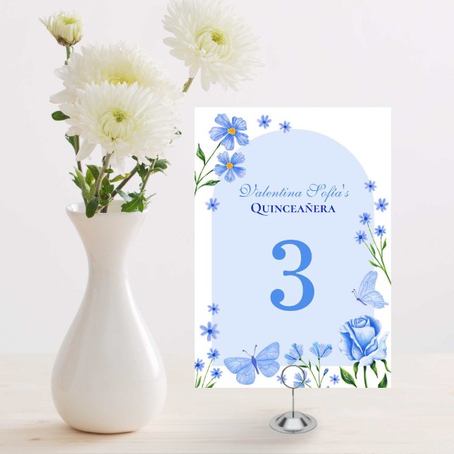Tarjeta De Mesa Floral azul bebé Mis Quince Años Quinceañera (Baby Blue Floral Mis Quince Años Quinceañera Table Number)
