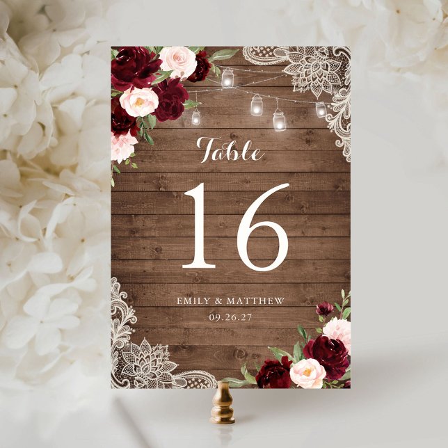 Tarjeta De Mesa Floral Burgundy Rústico Madera Luces de cuerdas de (Subido por el creador)