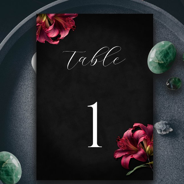 Tarjeta De Mesa Floral Lily Dark Boda gótico (Floral Lilly Moody Gothic Wedding Invitation Table Number)