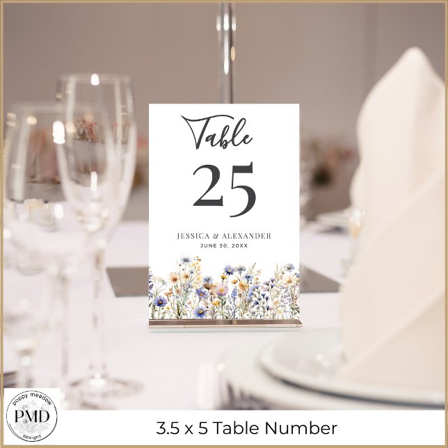 Tarjeta De Mesa Flores salvajes azul turquesa elegante Boda de gui (Dusty Blue Wildflowers Elegant Script Wedding Table Number with Couple Names, Wedding Date.)