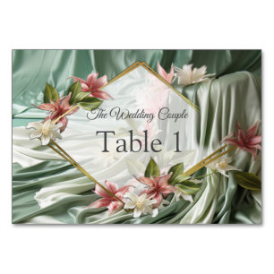 Tarjeta De Mesa Flores verdes, crema, sedas y rosadas