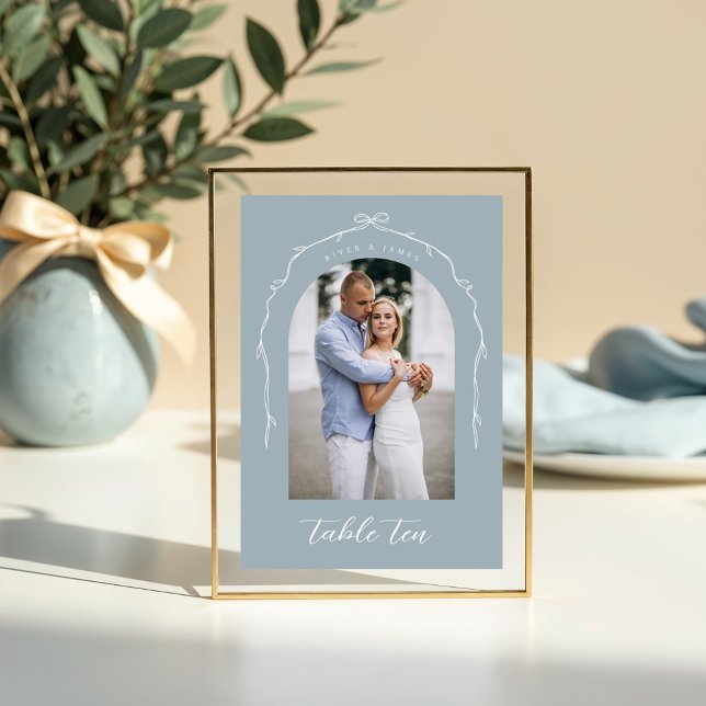 Tarjeta De Mesa Foto Arch Blue Bow & Ribbon Boda Número de tabla (Arch Photo Blue Bow & Ribbon Wedding Table Number)