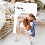Tarjeta De Mesa Foto y nombre de destino de viaje de boda<br><div class="desc">Añada un toque especial de acabado a las mesas de la recepción de su boda con estas tarjetas de número de la mesa de fotos del personalizado. Asigne un nombre a cada tabla después de un destino de viaje memorable y agregue una foto y el nombre de destino a estos...</div>