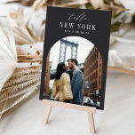 Tarjeta De Mesa Foto y nombre de destino de viaje de boda<br><div class="desc">Añada un toque especial de acabado a las mesas de la recepción de su boda con estas tarjetas de número de la mesa de fotos del personalizado. Asigne un nombre a cada tabla después de un destino de viaje memorable y agregue una foto y el nombre de destino a estos...</div>