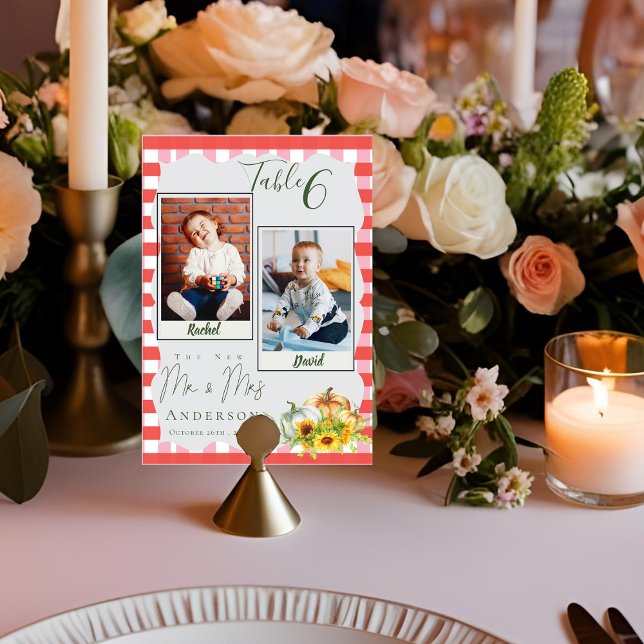 Tarjeta De Mesa Fotos Infantiles Del Boda De Calabaza De Novia Y G (Childhood Photos Of Bride & Groom Pumpkin Wedding Table Number)