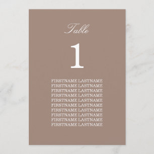 Tarjeta de mesa gris claro con nombres de invitado