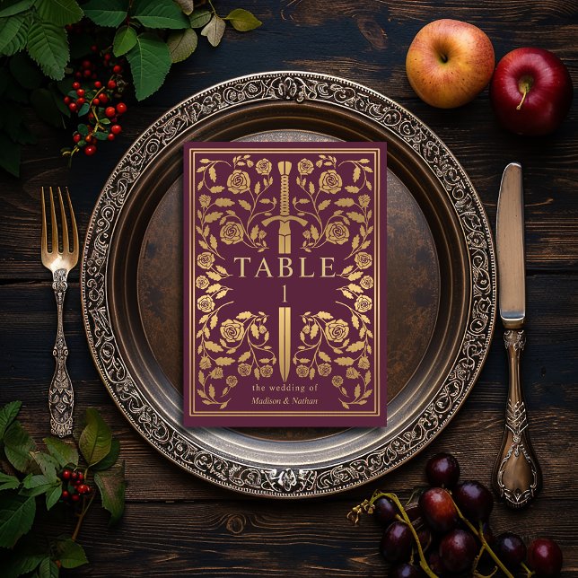 Tarjeta De Mesa Mauve Royal Medieval Sword Boda (Subido por el creador)