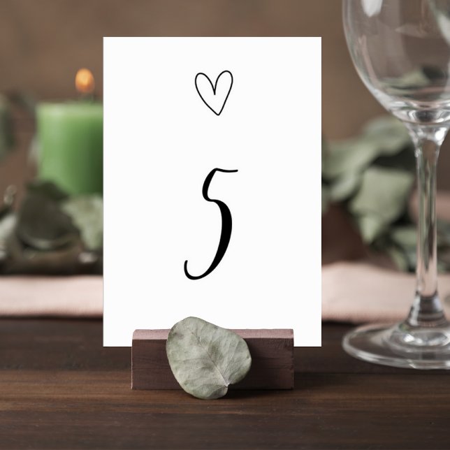 Tarjeta De Mesa Minimalist Wedding Table Number Card with Heart (Subido por el creador)