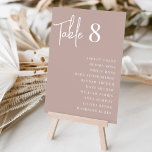 Tarjeta De Mesa Moderno manuscrito   nombres clásicos de invitados<br><div class="desc">Las tarjetas de número de tabla simples y de moda en color blanco y taupe Rosa hacen una declaración elegante en su boda o evento. Funciones de diseño "tabla [número]" en la escritura manuscrita, con nombres de invitados individuales debajo en tipografía serif intemporal. El diseño se repite en ambos lados....</div>