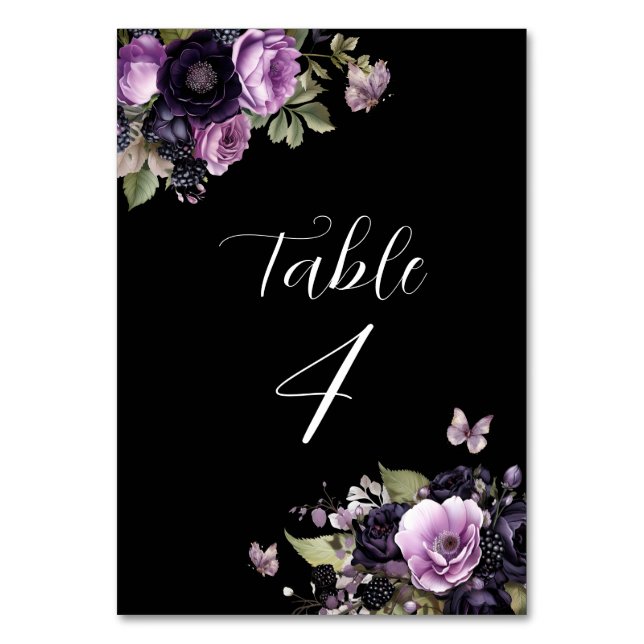 Tarjeta De Mesa Morado gótico y Moody Florals Quinceañera (Anverso)