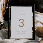 Tarjeta De Mesa Número de tabla de tipografía de oro de moda<br><div class="desc">Este número de tabla de tipografía de oro de moda es perfecto para un boda moderno. El diseño es sencillo y presenta una tipografía minimalista clásica de oro y blanco con un ambiente rústico de boho. Personalizable de cualquier color. Mantenga el diseño minimalista y elegante, tal como está, o lo...</div>