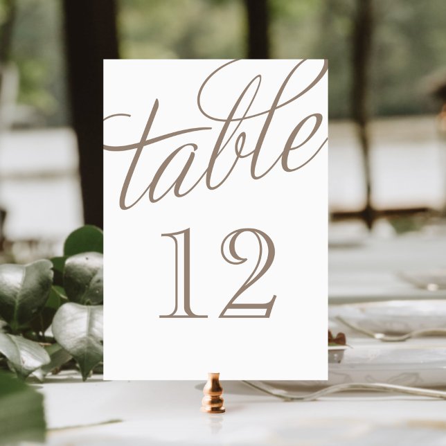 Tarjeta De Mesa Números de tabla de guiones elegantes de Mocha mar (Subido por el creador)