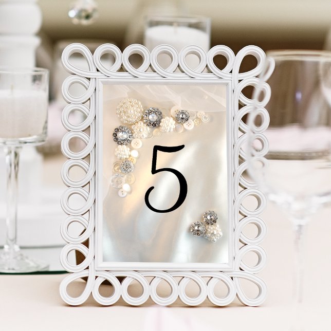 Tarjeta De Mesa Perla blanca falsa y botones de diamantes (Subido por el creador)