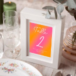 Tarjeta De Mesa Personalizado Naranja Rosa Escrito<br><div class="desc">Añada un toque personal a su decoración boda con nuestra exquisita tarjeta de mesa de estilo Boda de estilo Personalizado. Esta encantadora tarjeta, elaborada con amor y atención a los detalles, presenta un diseño único y a mano que añade un toque de elegancia y calidez a las mesas de recepción....</div>