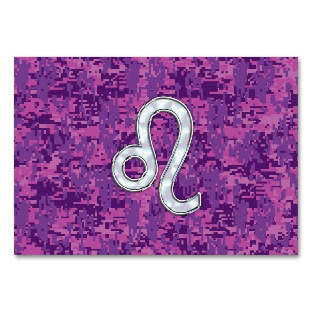 Tarjeta De Mesa Rótulo Leo Zodiac en camuflaje digital de Fuchsia (Anverso)