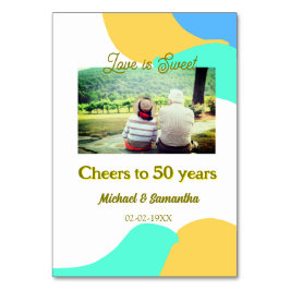 Tarjeta De Mesa saludos por 50 años de aniversario el amor es Dulc