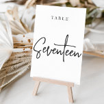 Tarjeta De Mesa Tabla con guiones de mano blanca y negra 17<br><div class="desc">Las tarjetas de número de tabla simples y de moda en blanco y negro clásicos hacen una declaración elegante en su boda o evento. Las funciones de diseño "table [number]" se encuentran en una mezcla de letras clásicas de sif y manuscritas. El diseño se repite en ambos lados. Las tarjetas...</div>