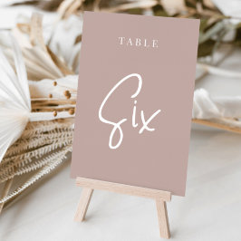 Tarjeta De Mesa Tabla SIX con guiones de mano de Rosa Taupe