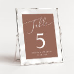 Tarjeta De Mesa Terracotta Boda mínimo<br><div class="desc">Número mínimo y elegante de la tabla de bodas con un texto de escritura moderno que dice "Tabla" en la parte superior de un fondo de terracota.</div>