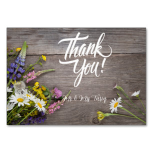 Tarjeta De Mesa Textura de madera Boda floral blanco Cartas de agr
