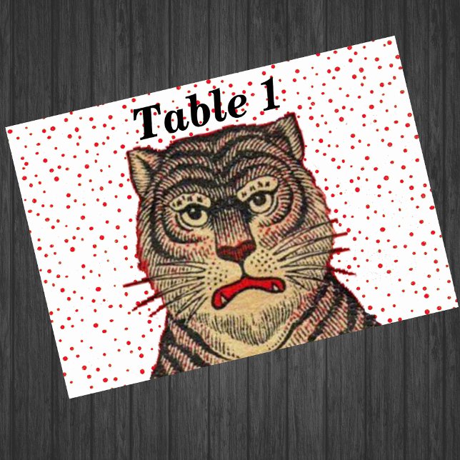 Tarjeta De Mesa Tigre feroz a rayas asiáticas (Head of fierce Asian tiger on white with red polka dots event table cards.)
