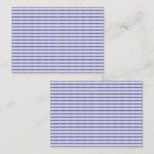 Tarjeta De Mesa Un cielo azul vívido con nubes blancas dispersas.