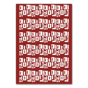 Tarjeta De Mesa Una alfombra roja con un patrón texturado se extie