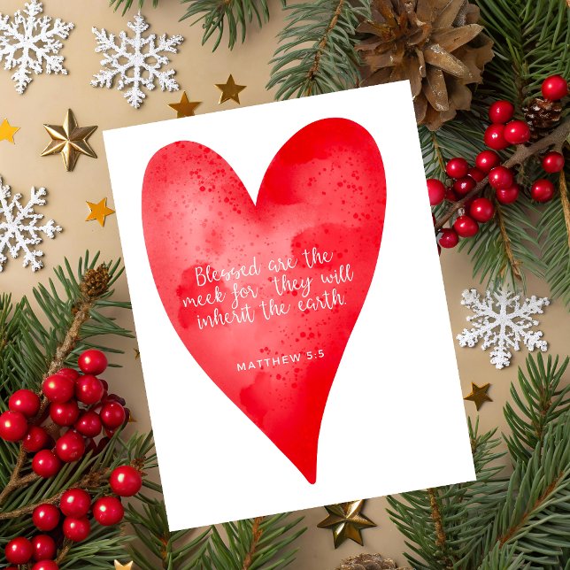 Tarjeta de Navidad con Escritura de Mateo 5:5 (Christmas greeting card with red watercolor heart and Matthew 5:3 Bible verse on white background.)