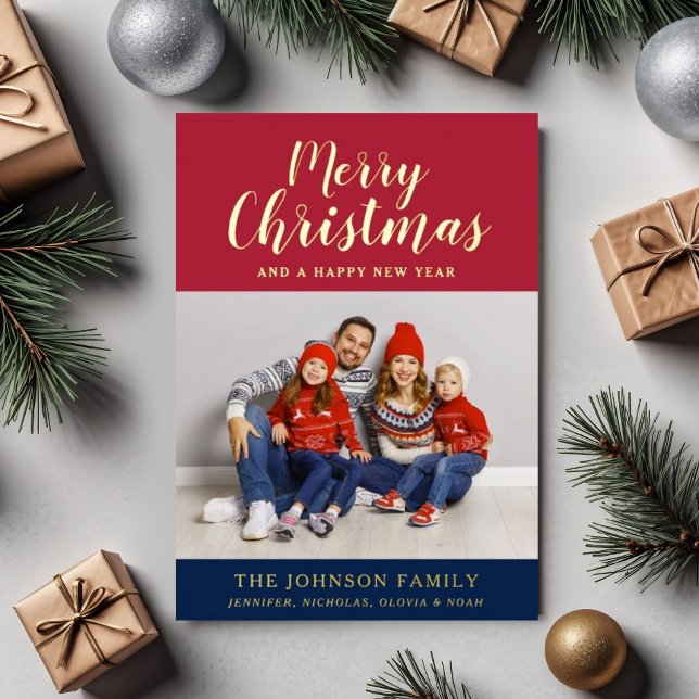 Tarjeta de Navidad con Foto de Escritura Moderna e (Modern Script Photo Christmas Gold Foil Holiday Card)