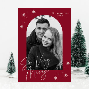 Tarjeta de Navidad con marco de arcos de arándano