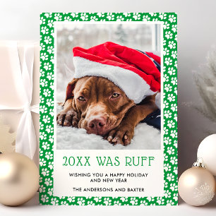 Tarjeta de Navidad de foto de mascota verde 'Este 