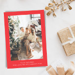 Tarjeta de Navidad Roja Minimalista Retro con Máqu<br><div class="desc">Tarjeta de Fiesta Simple Minimalista Retro con Máquina de Escribir Dos Fotos Verticales en Rojo</div>