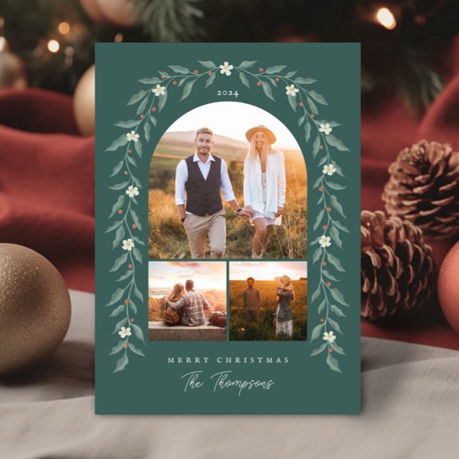 Tarjeta de Navidad verde con foto de guirnalda flo (Floral Garland Arched 3 Photo Green Christmas Card)