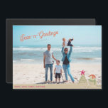 Tarjeta de Navidades de fotografía de esculturas d<br><div class="desc">Esculturas de arena de árbol de nieve y Navidad con estrellas,  perlas y algas marinas enmarcan la foto de tus Navidades de vacaciones.</div>