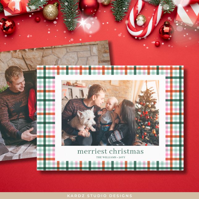 Tarjeta de Navidades de fotografía familiar modern (Front and back of photo card is shown in 5 x 7 inches. Personalize and choose corner and paper.)