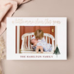 Tarjeta de Navidades de fotografía Recién nacido e<br><div class="desc">Anunciar la llegada de la más reciente incorporación a la familia con esta elegante tarjeta de navidades de fotografía de Relieve metalizado dorado. Añade 4 fotos y personalizar el texto para compartir todas las estadísticas de nacimiento de tu bebé. Visita la colección de tarjetas de mis navidades para ver todas...</div>
