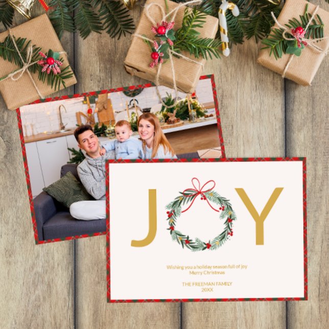 Tarjeta de Navidades de fotos JOY Wreath con recor (Joy Typography Christmas Card)