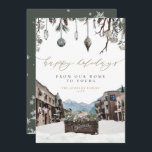 Tarjeta de Navidades de las Montañas de Winter Tel<br><div class="desc">Esta tarjeta de Navidades cuenta con una pintura acuarela de la calle principal de Telluride Colorado y fuentes minimalistas modernas con acogedores acentos de invierno. Cambia fácilmente parte de la redacción y agrega tu propia foto a la ranura para fotos abovedada de la parte trasera de la tarjeta para un...</div>