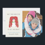 Tarjeta de Navidades suéter feo<br><div class="desc">Un suéter feo adorna esta tarjeta de Navidades festivos.</div>