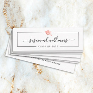 Tarjeta de nombre de graduación Rosa de guión mode