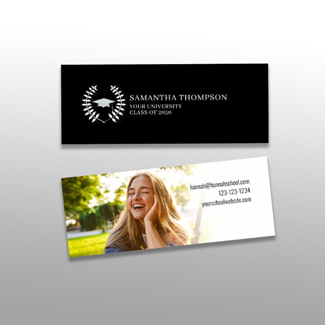 Tarjeta de nombre de graduado Elegante de foto en  (Graduation simple name card with photo template in Black and White,)