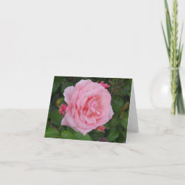 Tarjeta de nota clásica doblada de rosa rosa