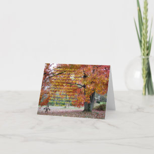 Tarjeta de nota con el roble coloreado otoño