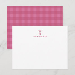 Tarjeta de nota con lazo de gingham rosa personali