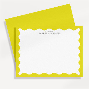 Tarjeta de nota con marco ondulado amarillo solead