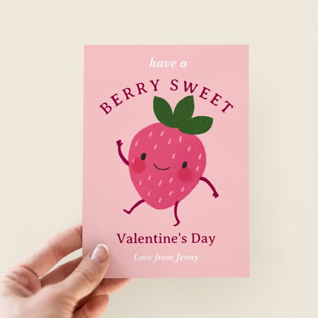 Tarjeta de nota de San Valentín de fresa en aula (Subido por el creador)