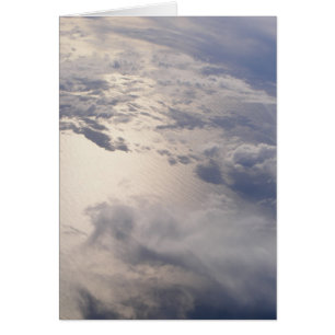 Tarjeta de nota en blanco de las nubes (diseño 1)