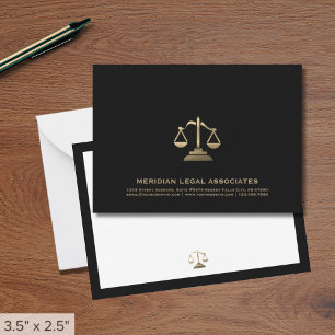Tarjeta de nota legal de la escala de oro negra